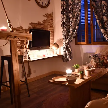 Le Cabanon H24,atypique,cosy,port,plage,wifi,netflix Apartment
