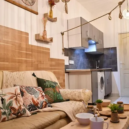 Apartment Le Cabanon H24,atypique,cosy,port,plage,wifi,netflix *